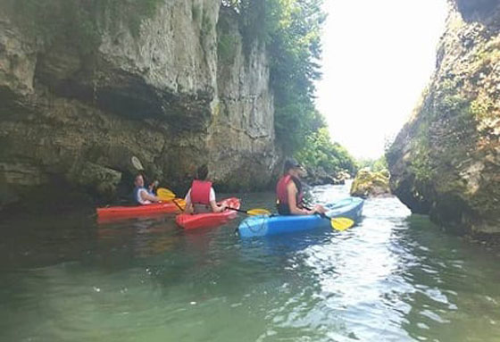 Picture of people at Put-in-Bay Kayaking