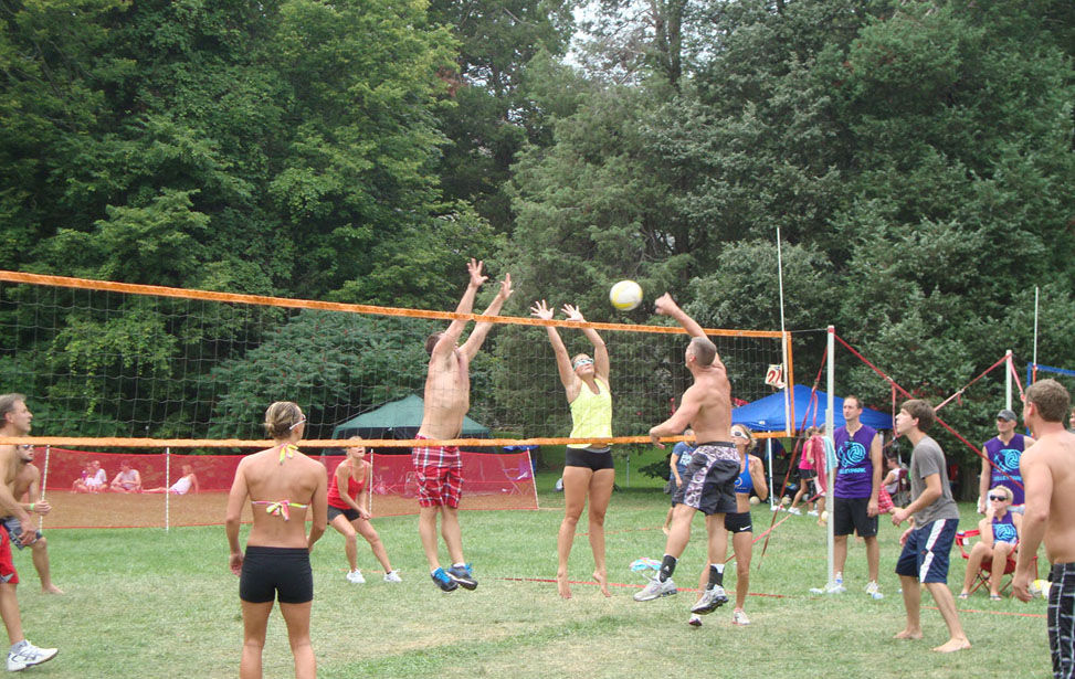 Picture of the Volleyball Tournament at Put-in-Bay